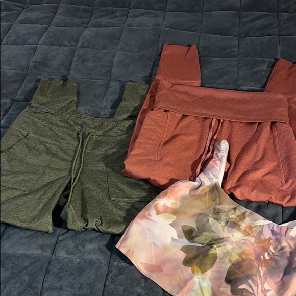 Old Navy Activewear Set - Green and Rust Tones - Picture 1 of 4